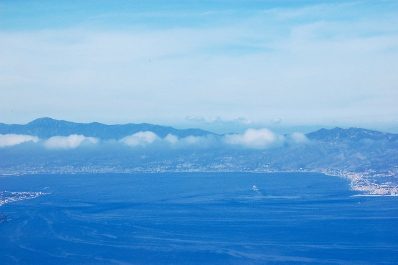 DSC_6443 stretto.jpg - Lo Stretto di Messina